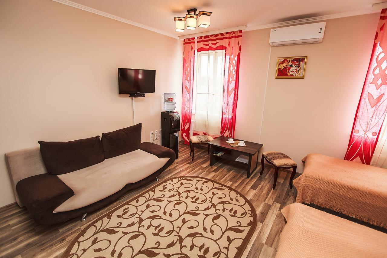 Slavyanskaya Hata Hotel Baranavičy Exteriér fotografie