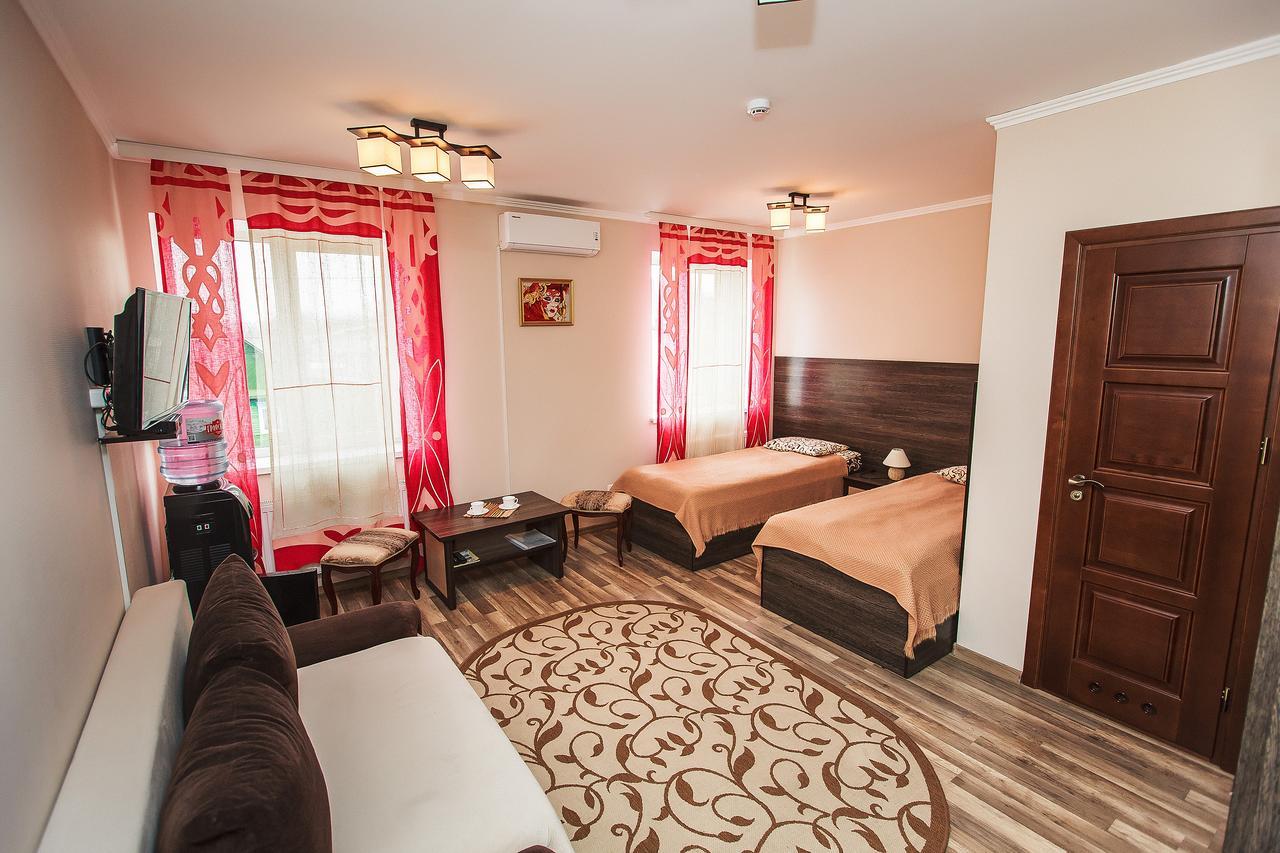 Slavyanskaya Hata Hotel Baranavičy Exteriér fotografie