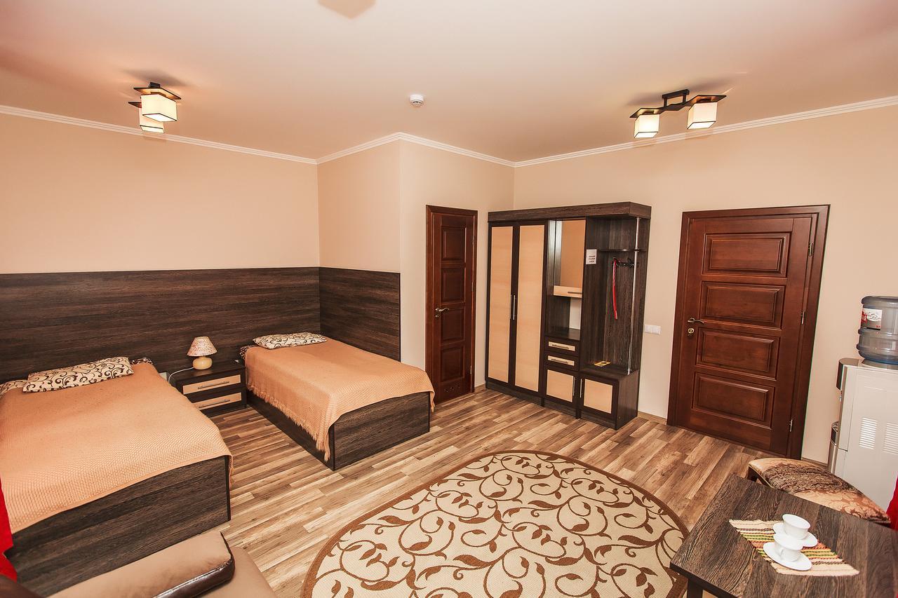 Slavyanskaya Hata Hotel Baranavičy Exteriér fotografie