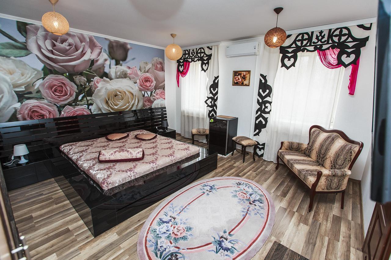 Slavyanskaya Hata Hotel Baranavičy Exteriér fotografie