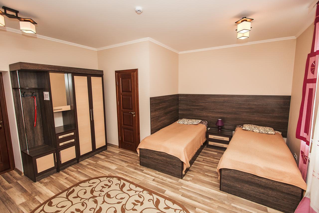 Slavyanskaya Hata Hotel Baranavičy Exteriér fotografie